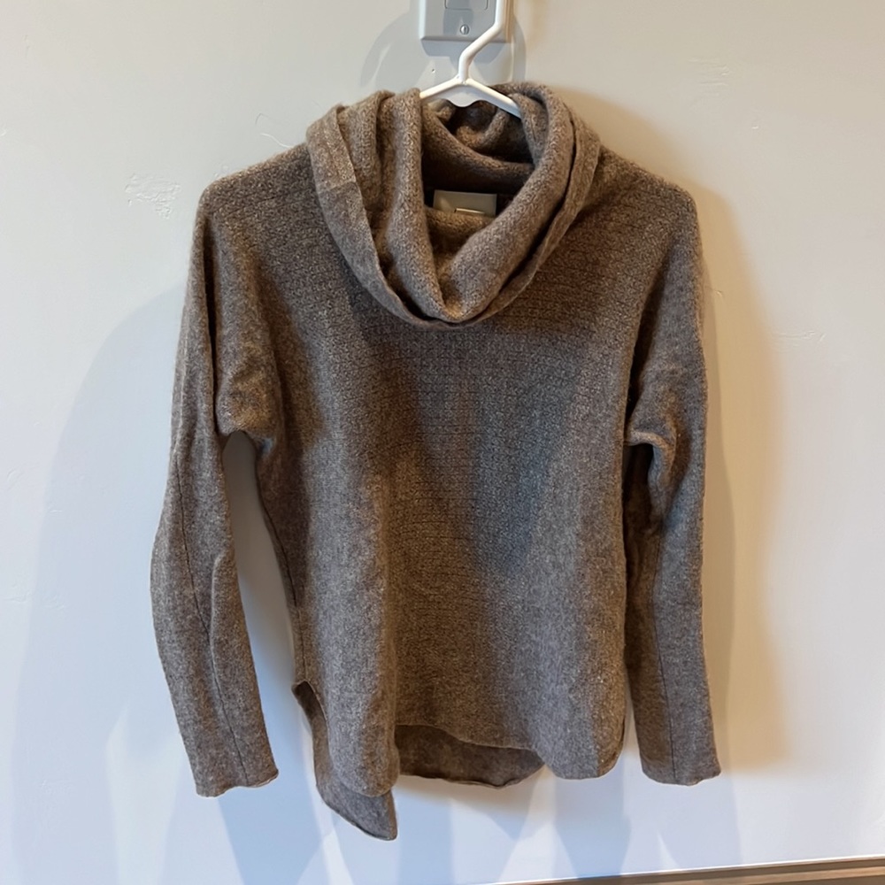 Cynthia Rowley Cashmere Sweater, size Medium